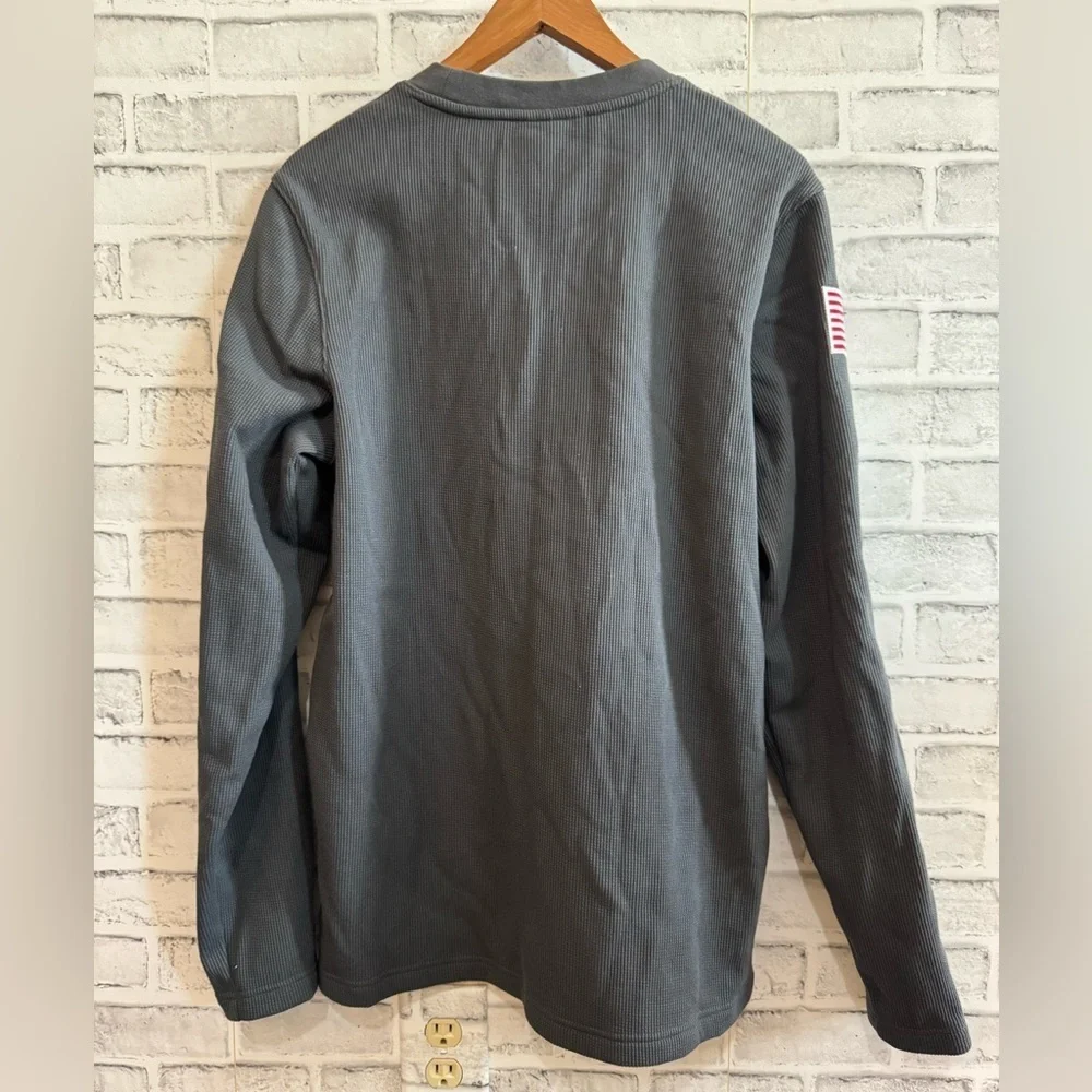 NWT! Men’s Nike Pittsburg Steelers dark gray Salute to Service thermal Small